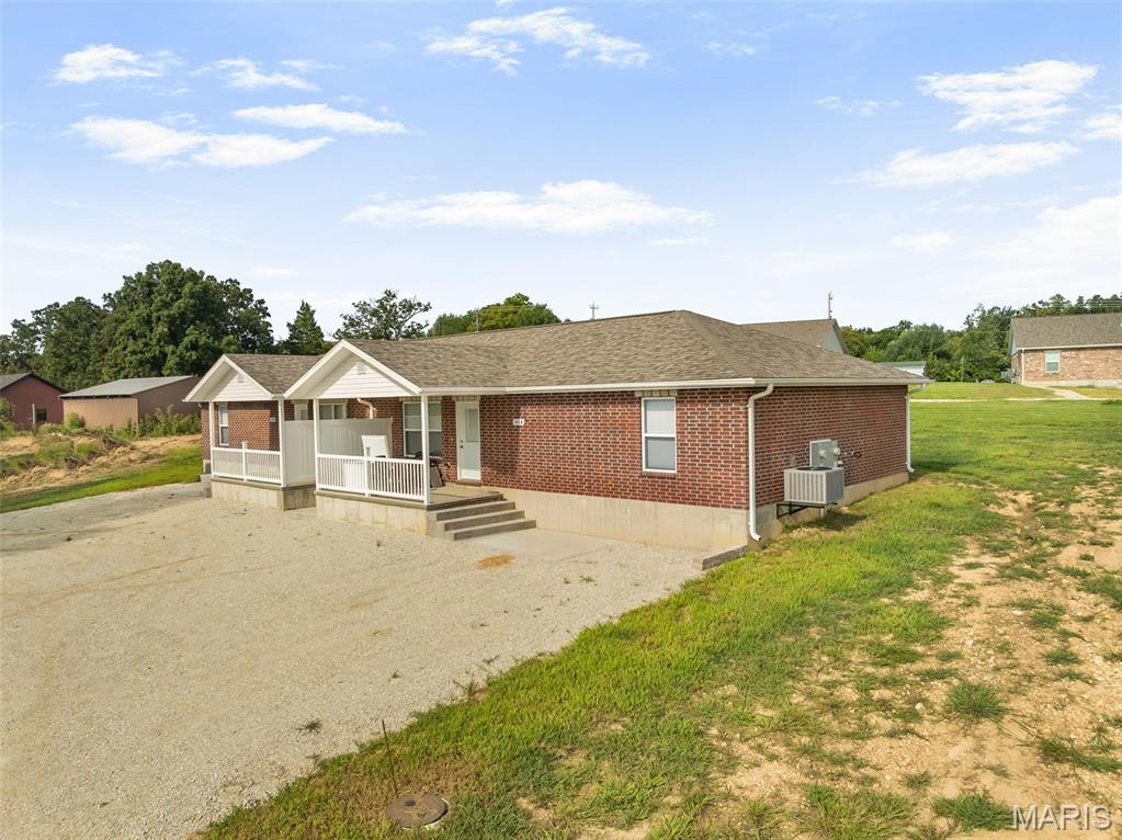 140 Highway V Property Photo 9