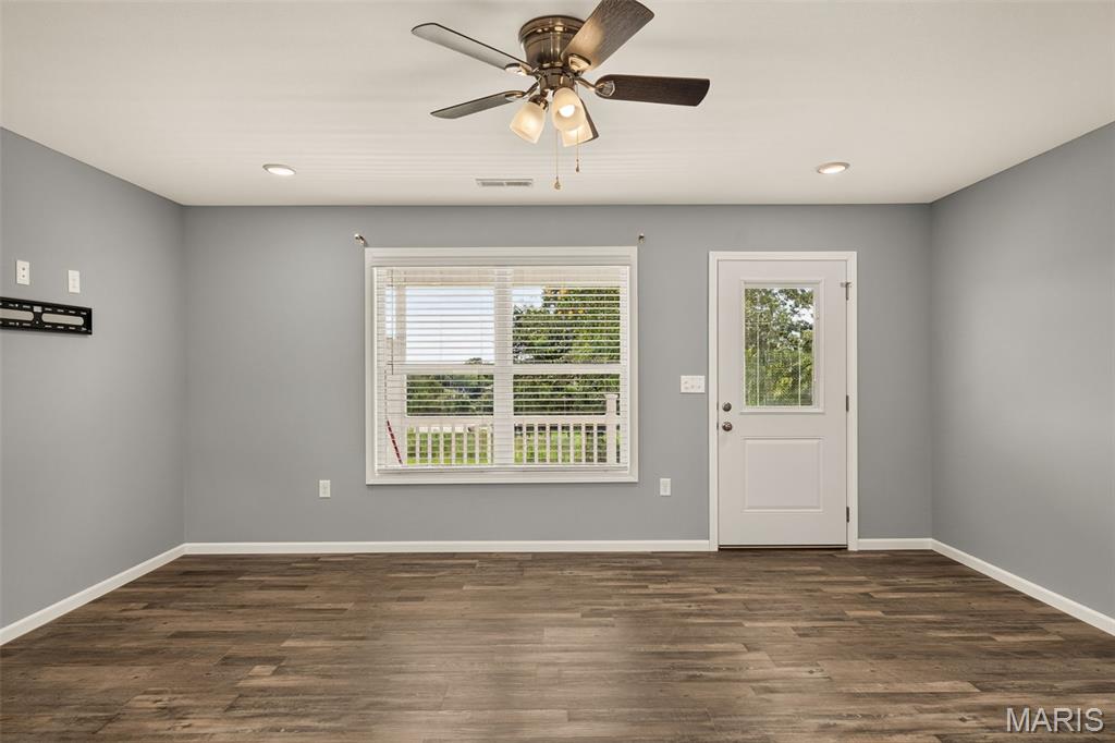 140 Highway V Property Photo 17
