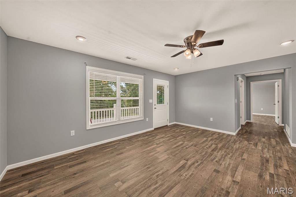 140 Highway V Property Photo 18