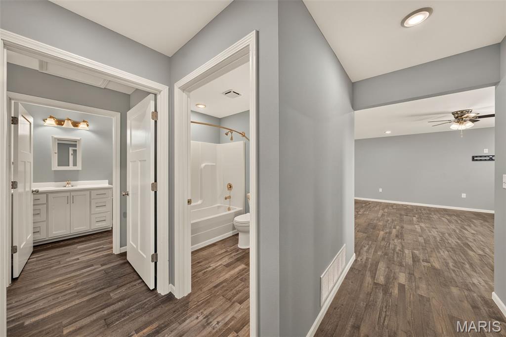 140 Highway V Property Photo 27