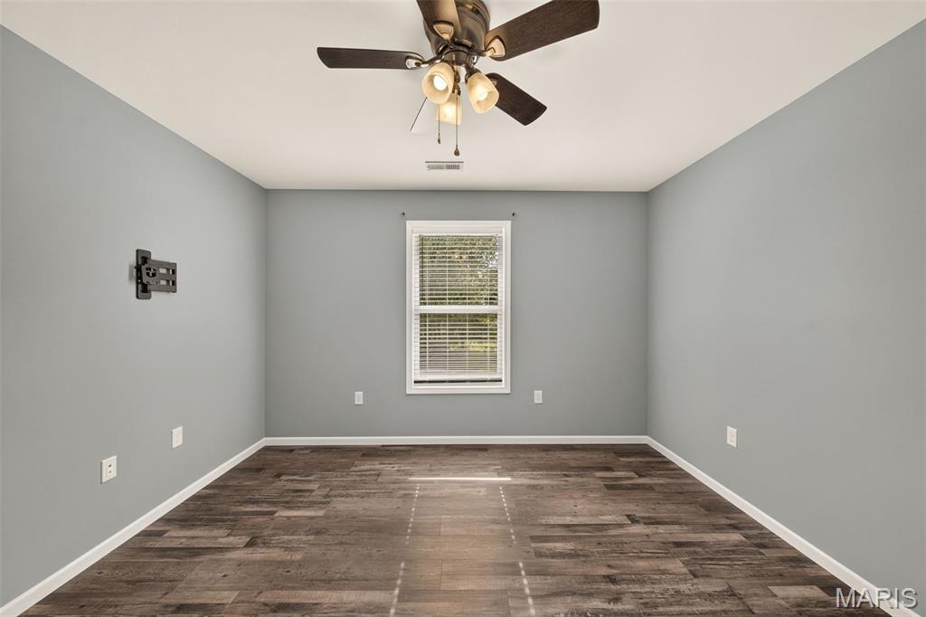 140 Highway V Property Photo 32