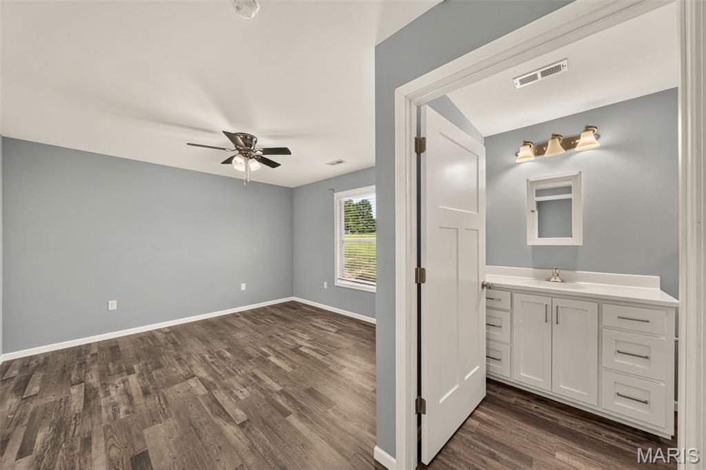 140 Highway V Property Photo 34