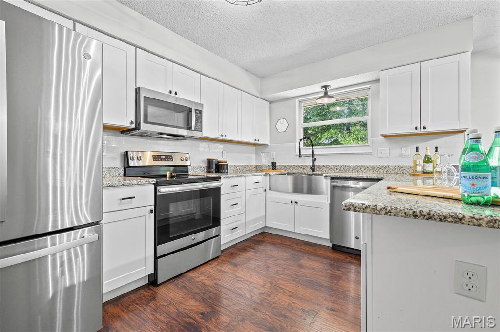 1094 Treeshade Drive Property Photo 10