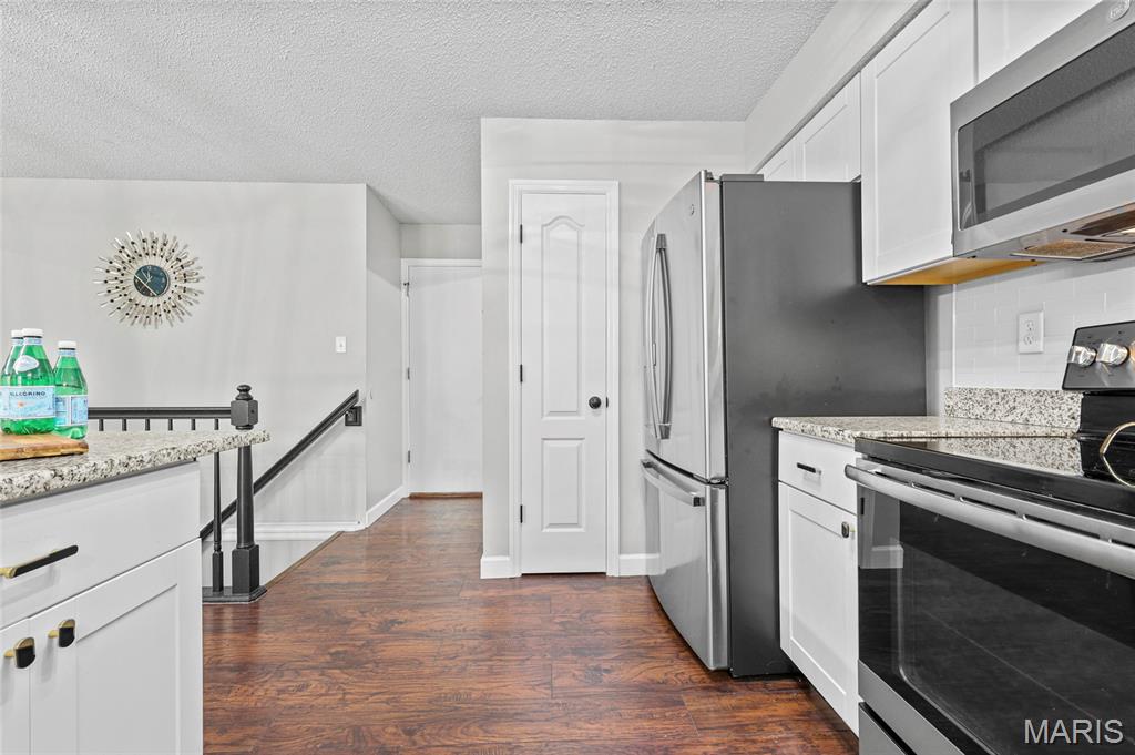 1094 Treeshade Drive Property Photo 11