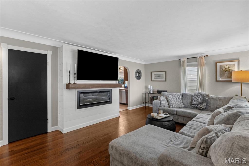209 Lee Street Property Photo 5