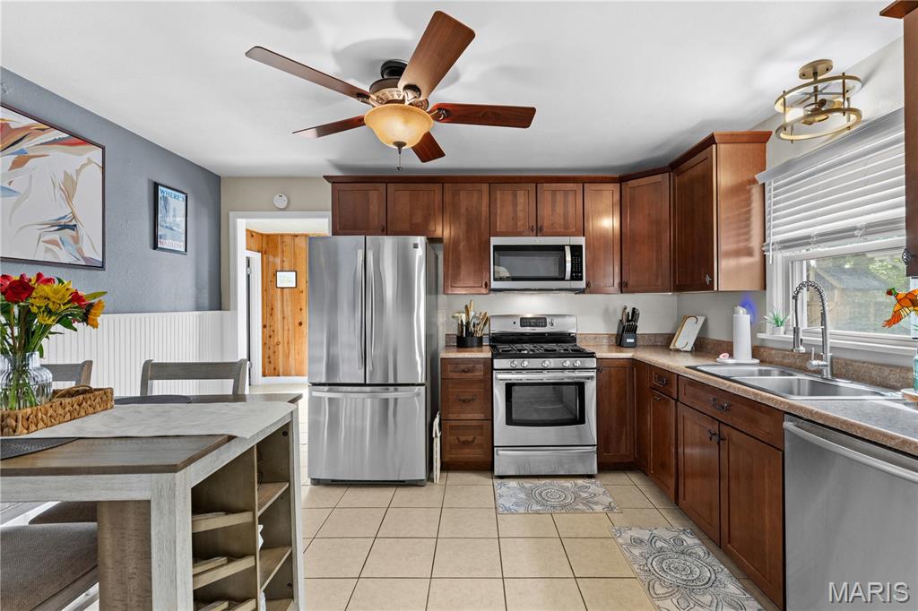209 Lee Street Property Photo 8
