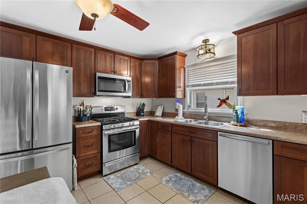 209 Lee Street Property Photo 10