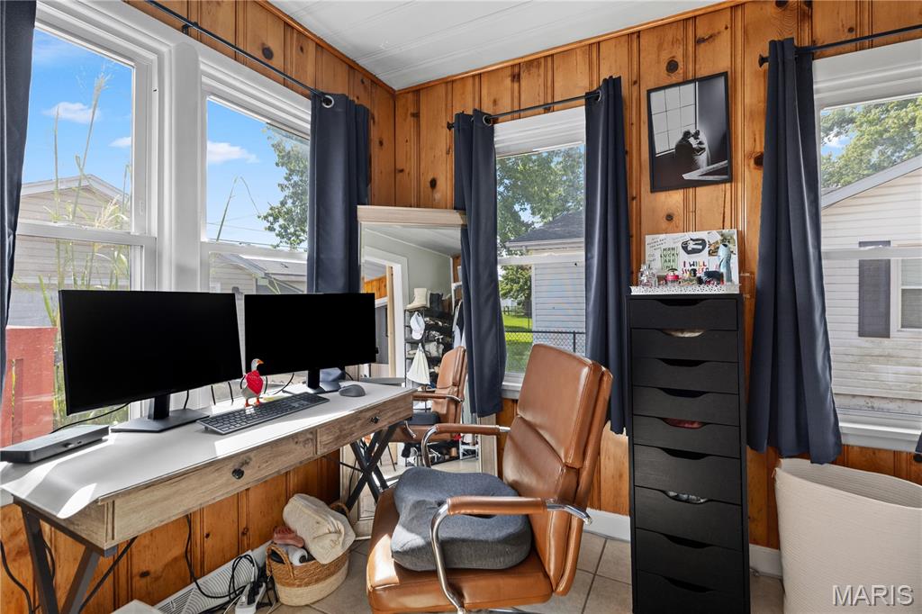 209 Lee Street Property Photo 15