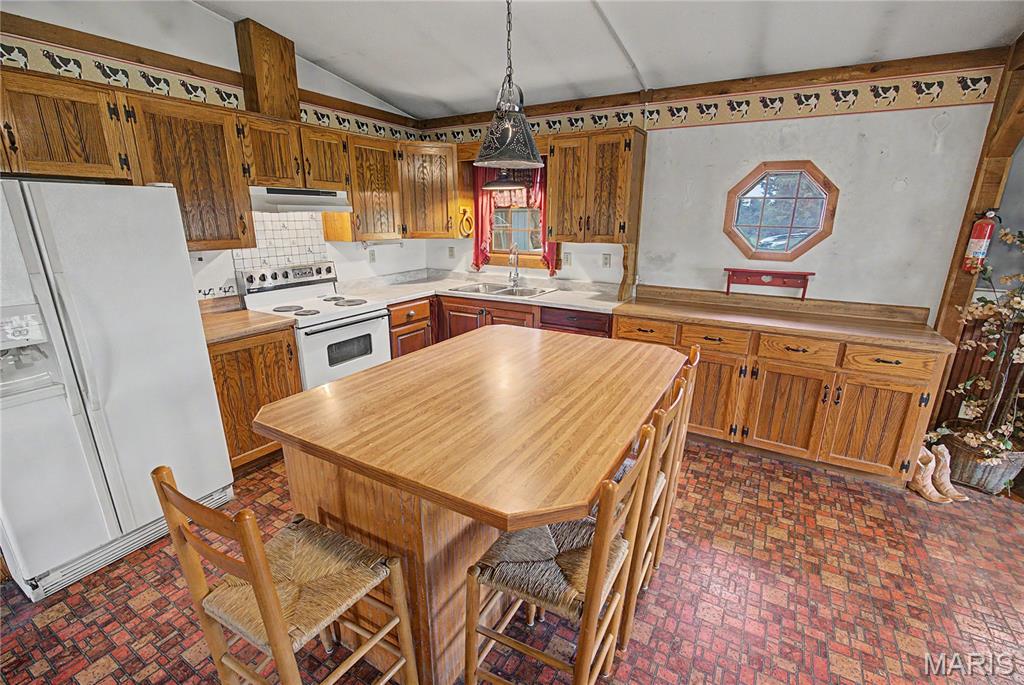 25740 Indianapolis Drive Property Photo 11