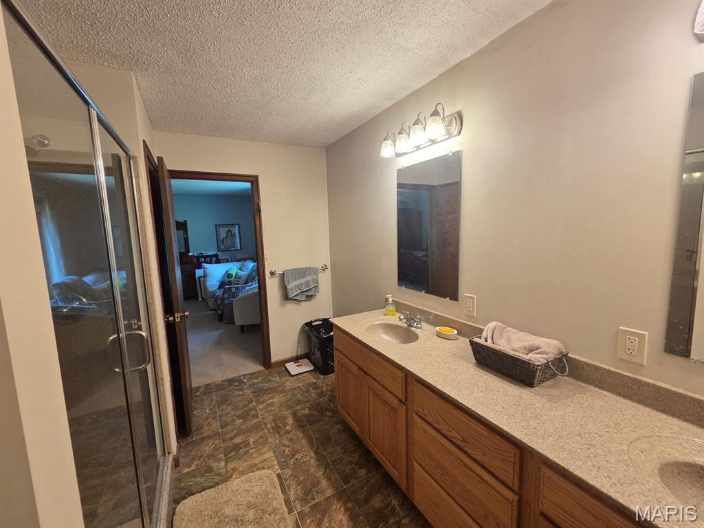 21553 State Highway B Property Photo 32