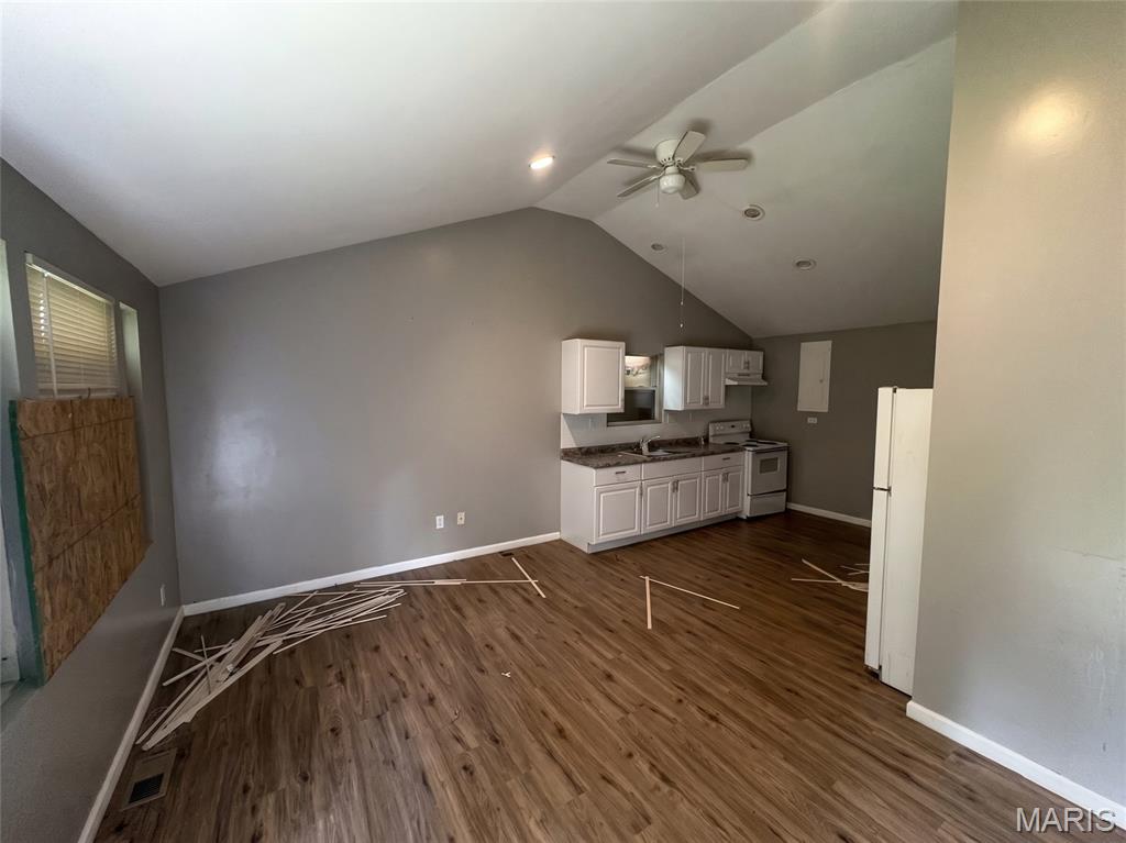 3974 Lada Avenue Property Photo 2