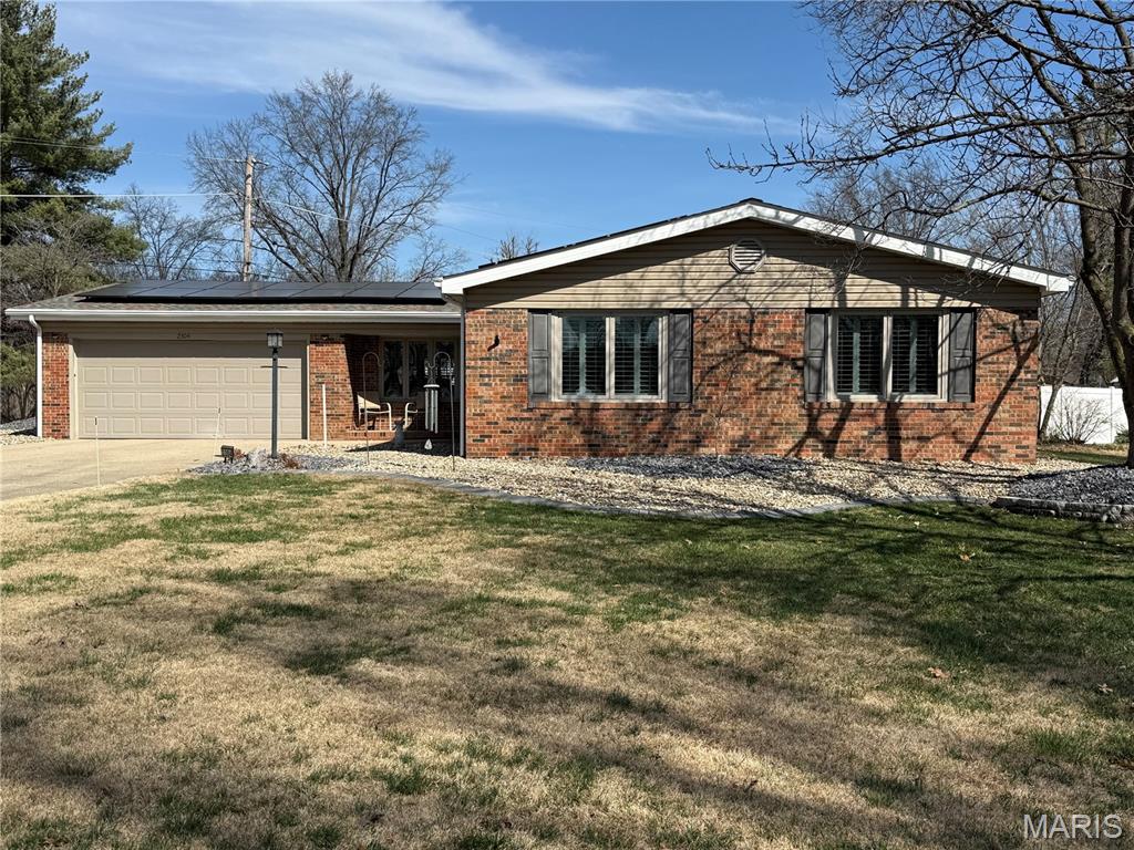 2304 Fontaine Drive Property Photo 1