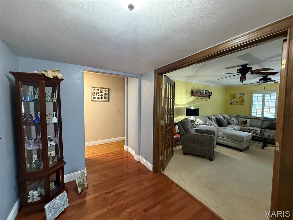 2304 Fontaine Drive Property Photo 5