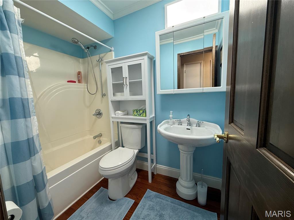 2304 Fontaine Drive Property Photo 14