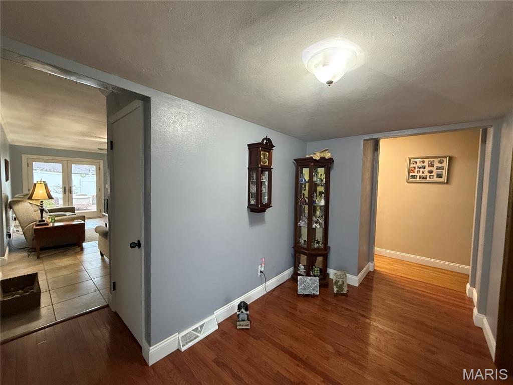 2304 Fontaine Drive Property Photo 16
