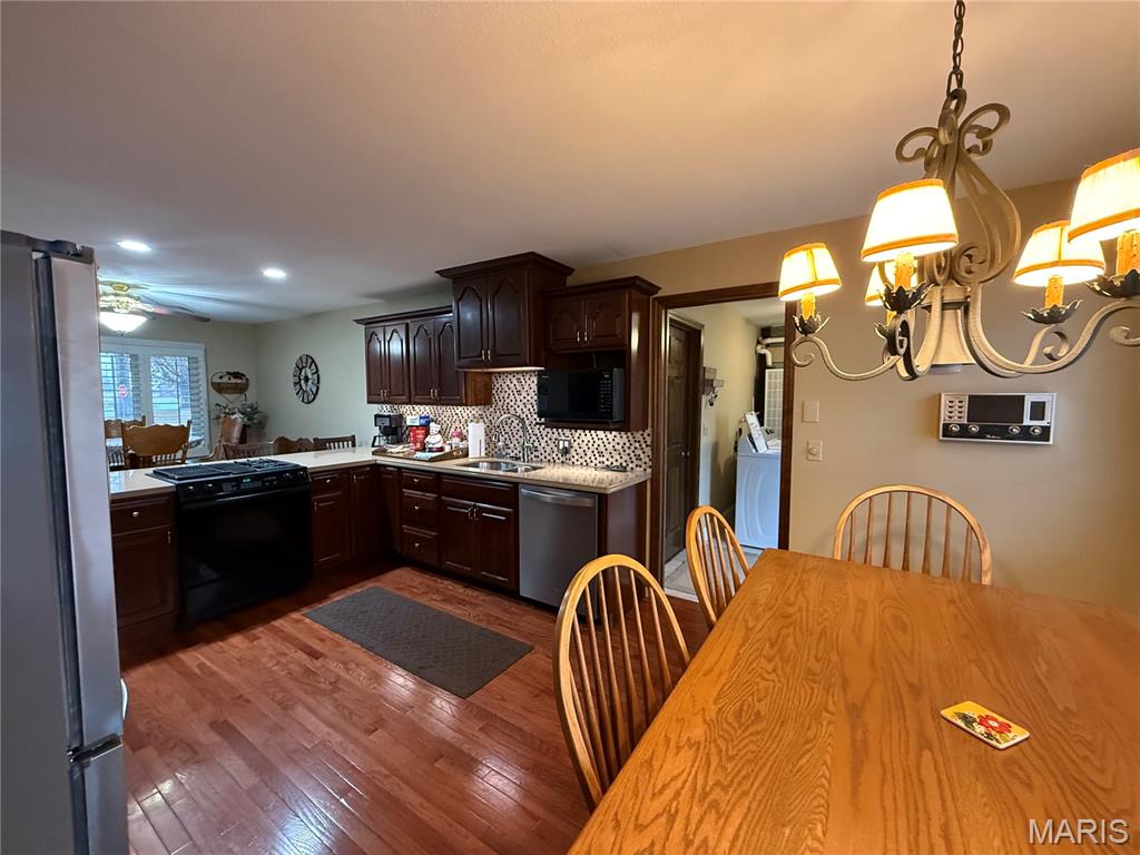 2304 Fontaine Drive Property Photo 22
