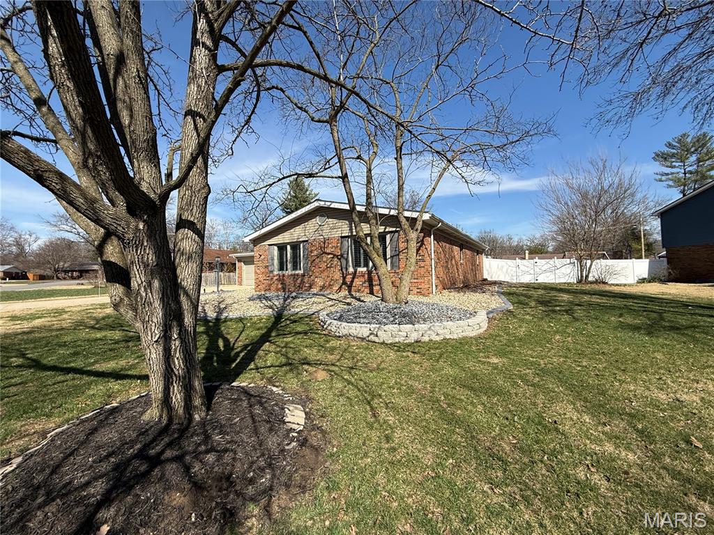 2304 Fontaine Drive Property Photo 33