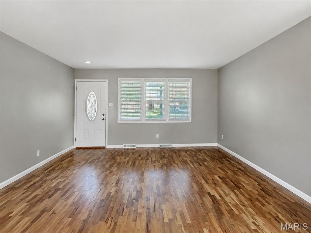 9775 Radio Drive Property Photo 7