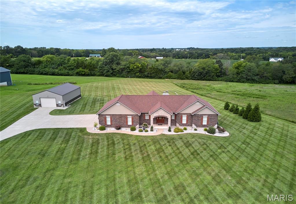 21 Pheasant Pointe Drive Property Photo 1