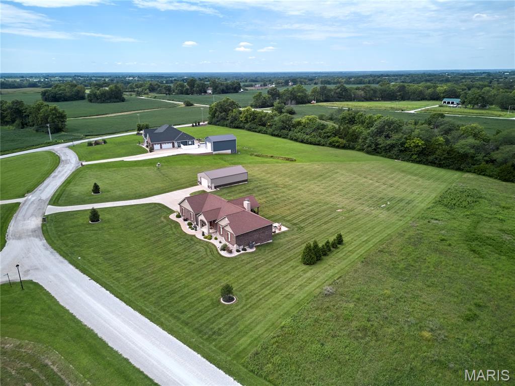 21 Pheasant Pointe Drive Property Photo 6