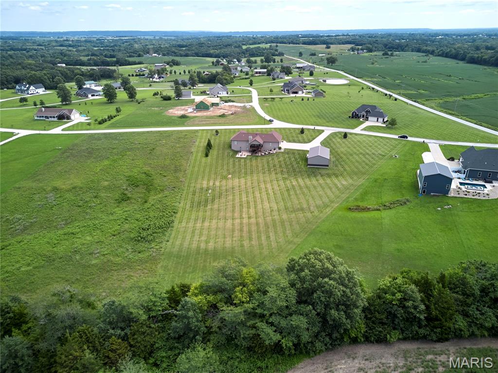 21 Pheasant Pointe Drive Property Photo 8