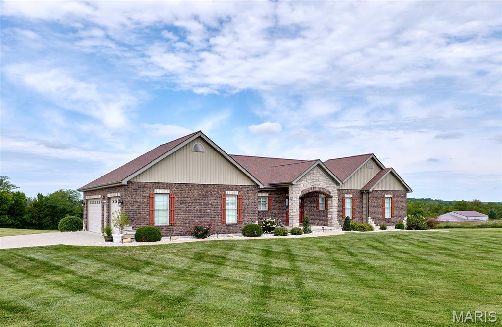 21 Pheasant Pointe Drive Property Photo 10