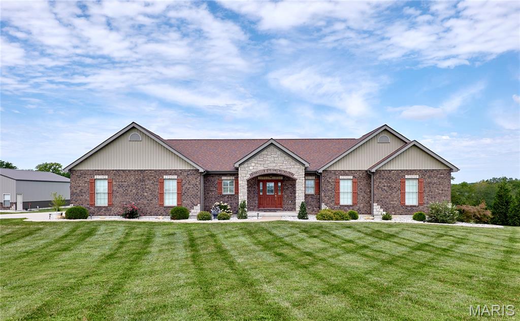 21 Pheasant Pointe Drive Property Photo 11