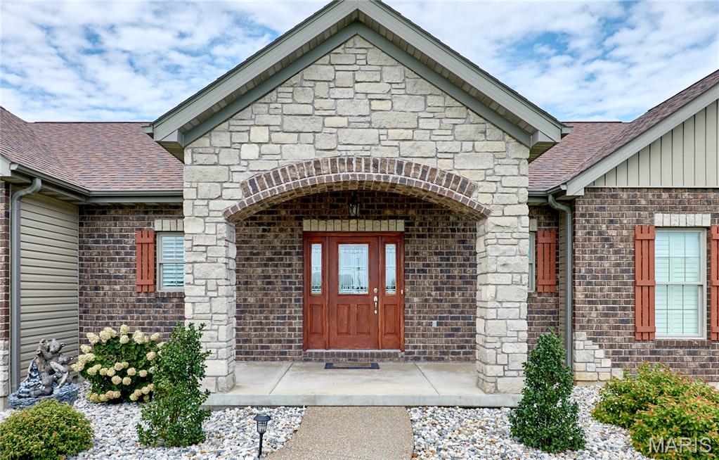 21 Pheasant Pointe Drive Property Photo 12