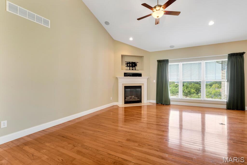 831 Autumn Rise Property Photo 8