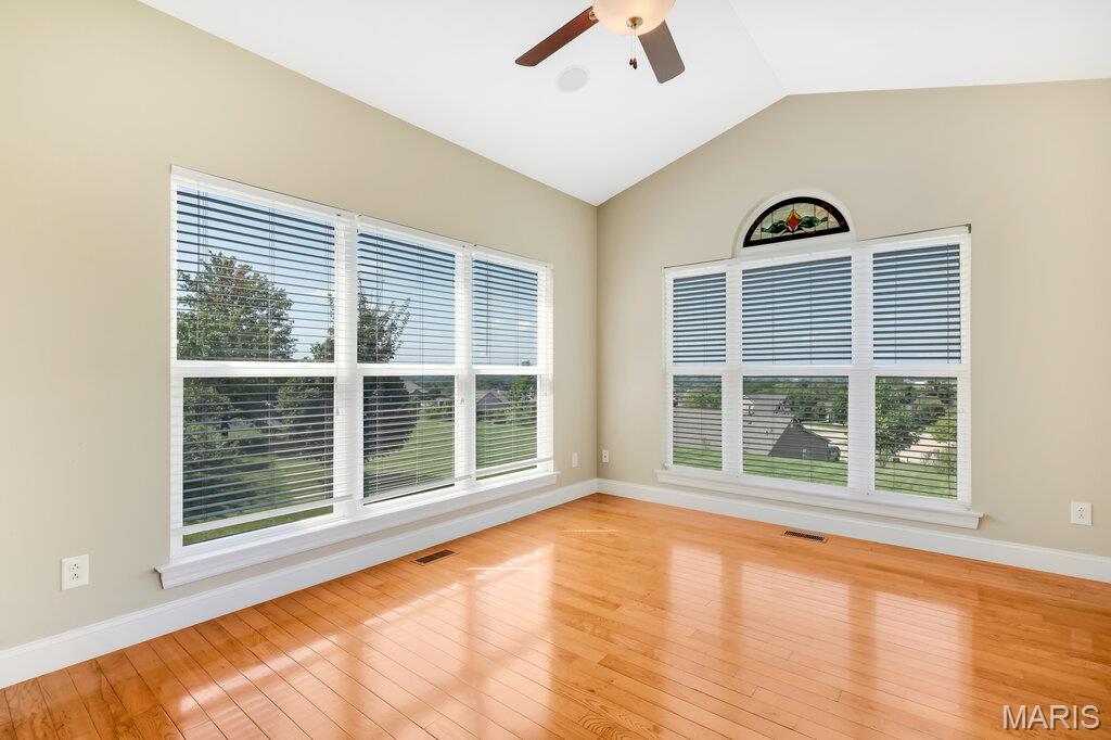 831 Autumn Rise Property Photo 16