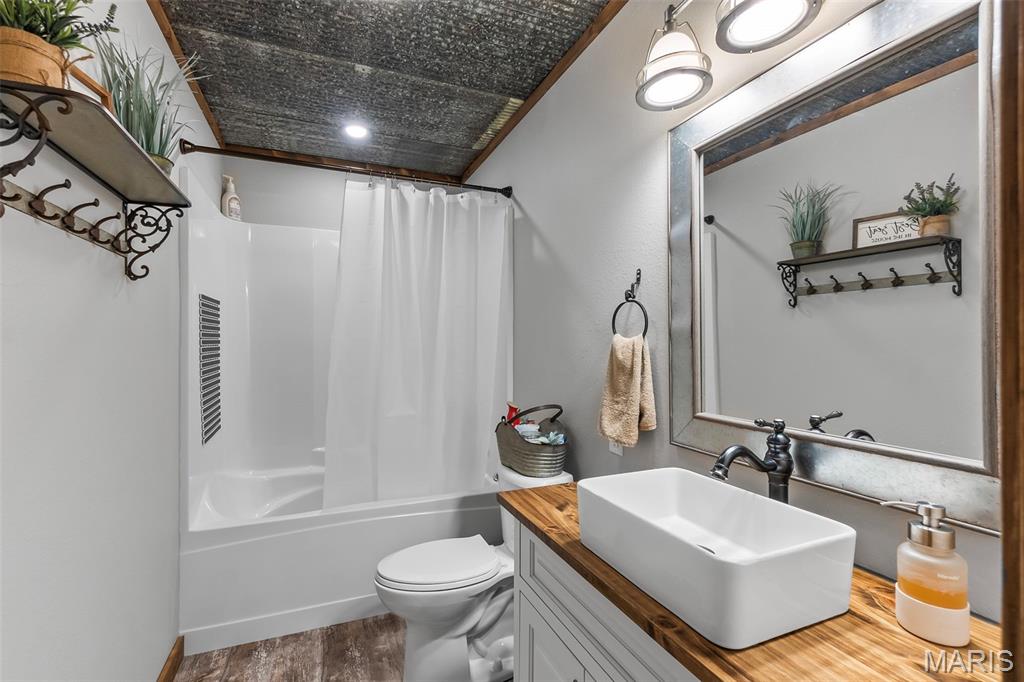24917 Bcr 322 Property Photo 35