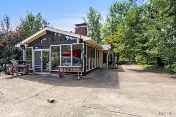 451 Lee Avenue Property Photo 4