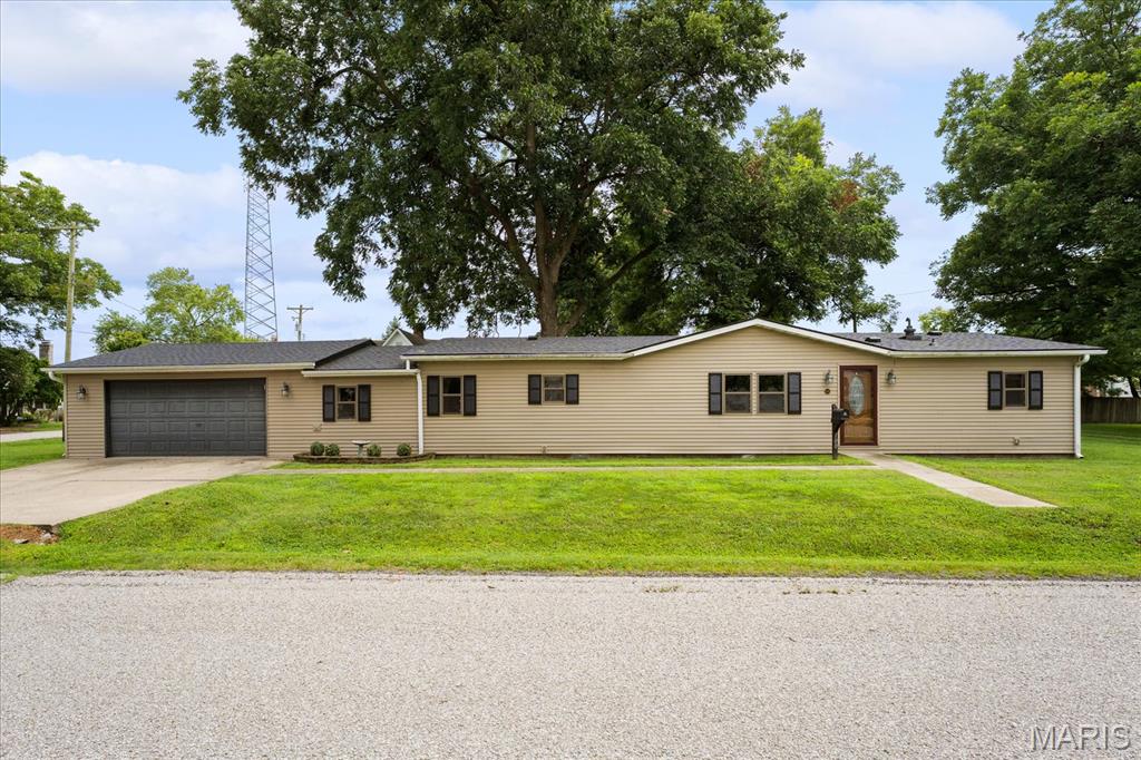 100 W Kentucky Street Property Photo 1