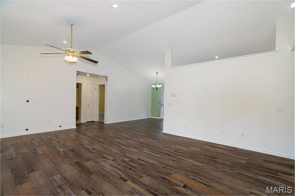 573 Maplewood Drive Property Photo 3