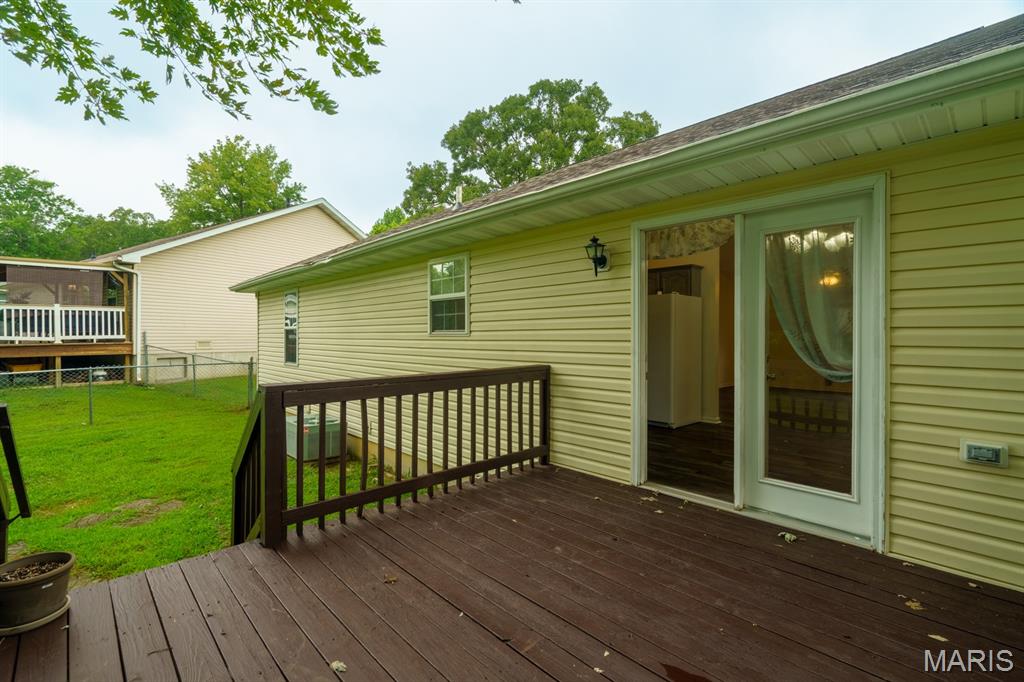 573 Maplewood Drive Property Photo 13