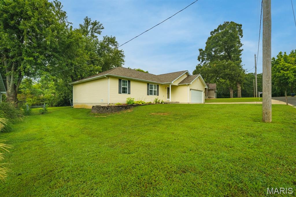 573 Maplewood Drive Property Photo 24