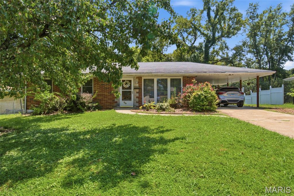 808 Wilshire Drive Property Photo 1
