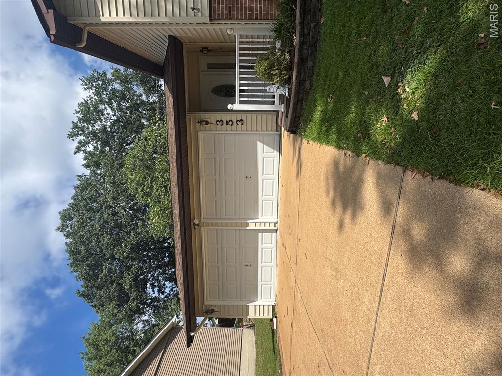 353 Bellestri Drive Property Photo 2