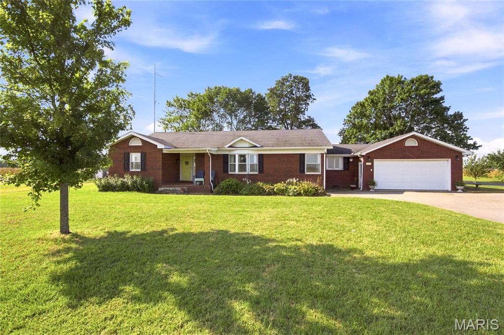1471 W Highway 62 Property Photo 1