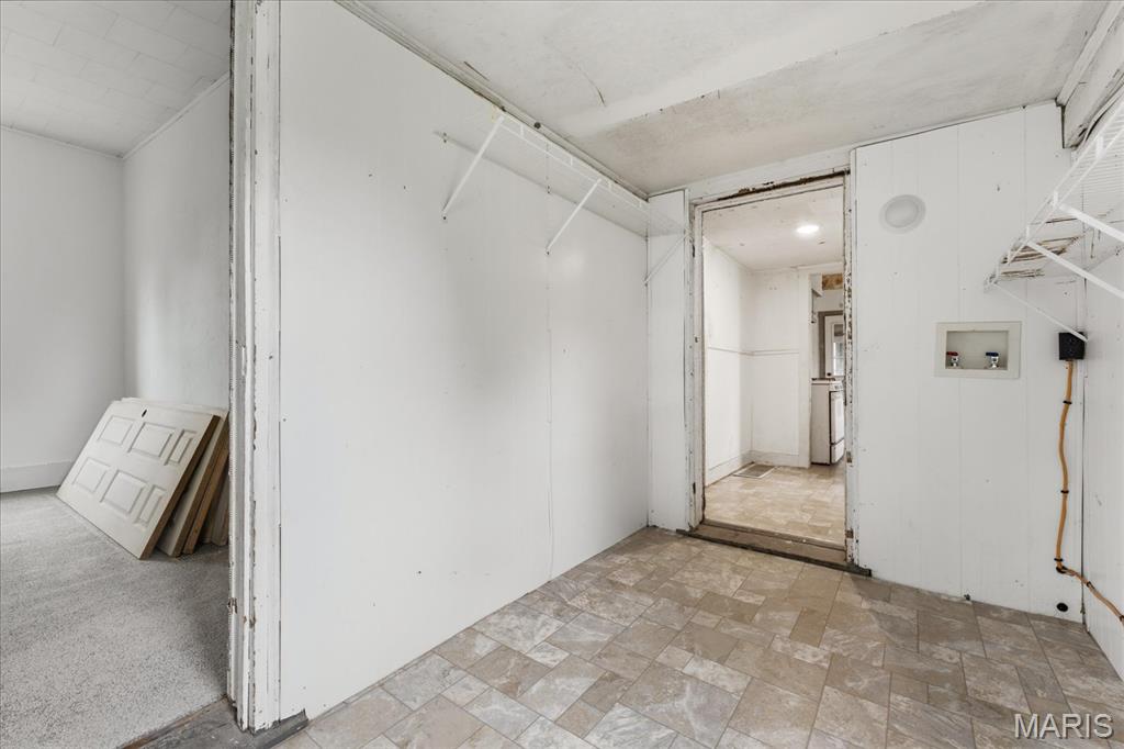 409 S Washington Street Property Photo 4