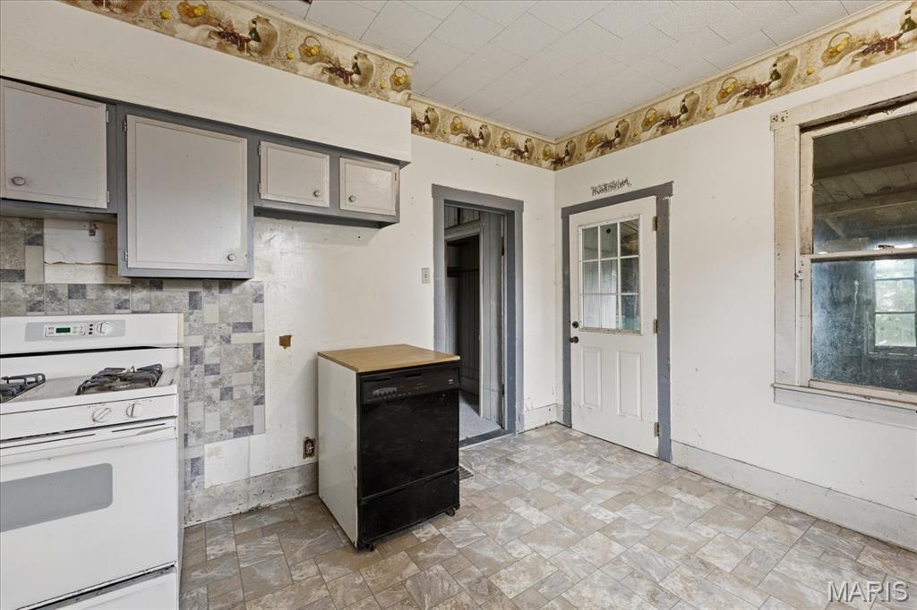 409 S Washington Street Property Photo 6
