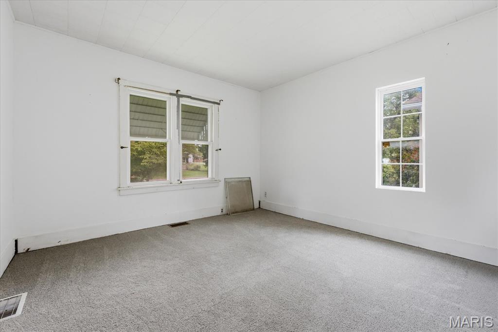 409 S Washington Street Property Photo 8
