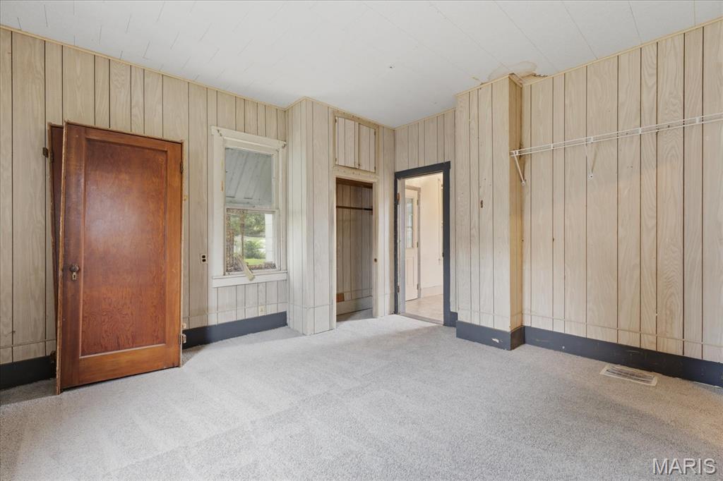 409 S Washington Street Property Photo 13