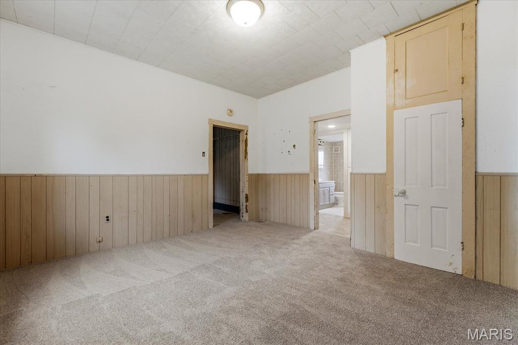 409 S Washington Street Property Photo 16