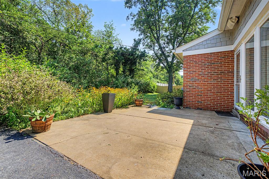 200 Tanglewood Drive Property Photo 28