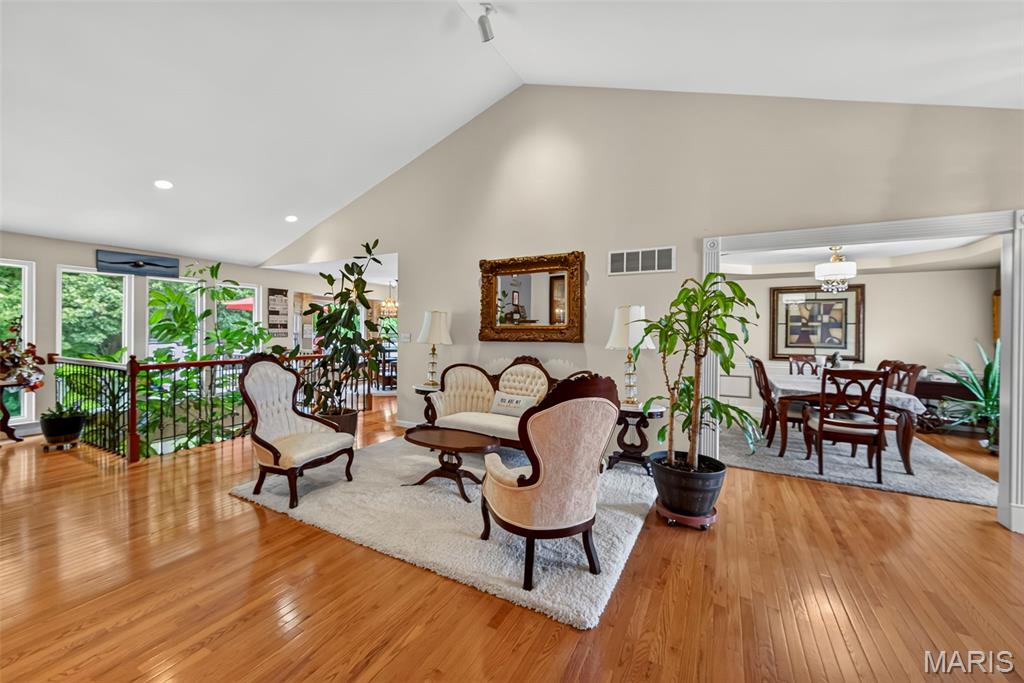 406 Rascal Crossing Property Photo 13