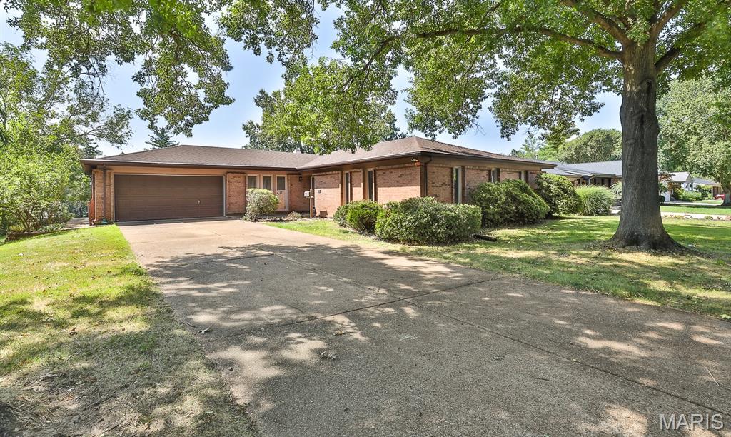 208 Fawn Meadows Drive Property Photo 1