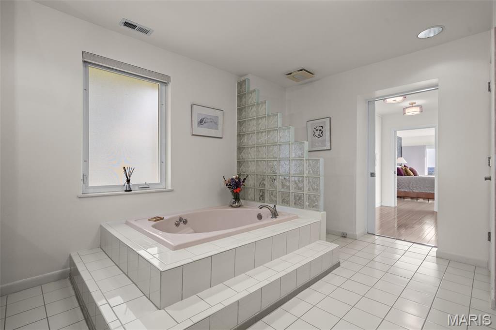 7006 Christopher Drive Property Photo 24