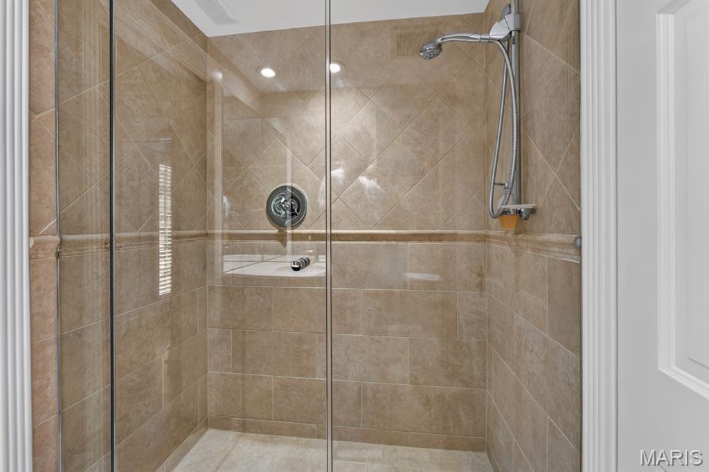 17 Devon Road Property Photo 45