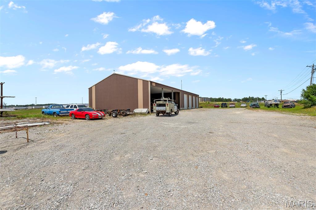 1004-b N Main Property Photo 8